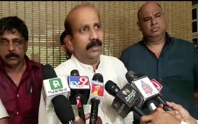 BJP Leaders Recommend Disciplinary Action Against Former MLA Raghupati Bhat - News Karnataka