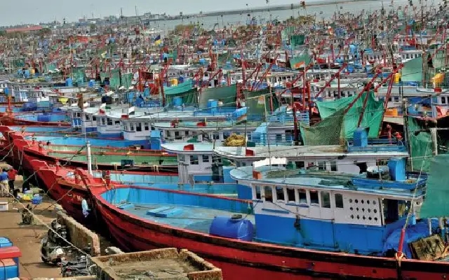 Caution Advised for Dakshina Kannada Fishermen as Rough Seas Predicted - News Karnataka