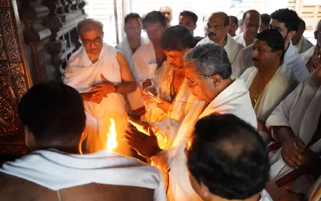 Dharmasthala: CM, DCM Offer Special Puja to Lord Manjunatha - News Karnataka