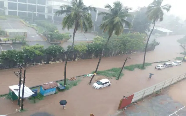 Heavy Rains Cause Damage in Mangalore, Karnataka - News Karnataka