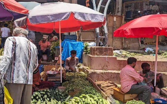 Impact of Climate Change on Bengaluru's Street Vendors - News Karnataka