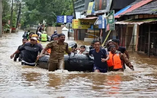 Kerala Faces Flood Crisis: Relief Camps Opened, Heavy Rainfall Predicted - News Karnataka