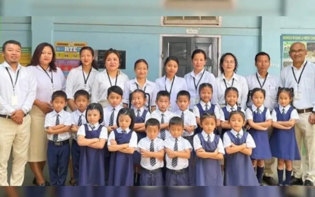 Mizoram Primary School Welcomes 8 Sets of Twins, Photo Viral - News Karnataka