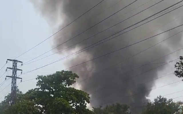 Massive Explosion, Fire Erupts at Thane Factory, 20+ Evacuated - News Karnataka