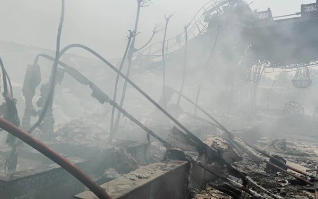 Fire Breaks Out in Delhi Banquet Hall, 50 Fire Engines On Scene - News Karnataka