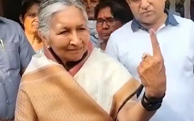 India's Richest Woman Savitri Jindal Votes, Backs PM Modi for 3rd Term - News Karnataka