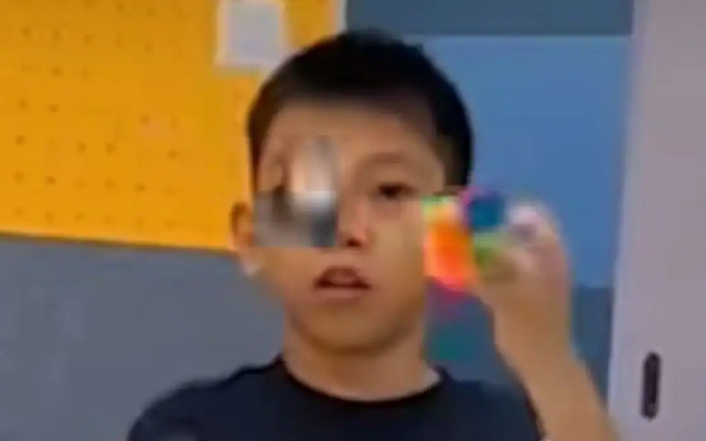 Singapore Boy, 10, Juggles and Solves Rubik's Cube in Just 11 Seconds - News Karnataka
