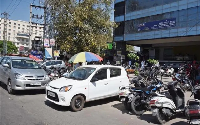 Parking Woes at Passport Seva Kendra Mangaluru Frustrate Visitors - News Karnataka