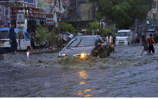 Pre-Monsoon Showers Trigger Flooding in Shivamogga - News Karnataka