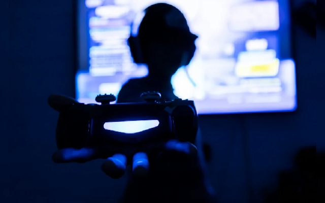 UP Cops: School Bomb Scare Linked to Students' Online Gaming Chat - News Karnataka