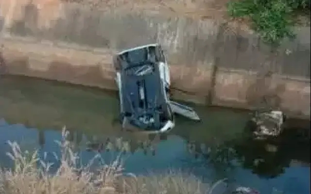 Tragic Accident: Car Falls of Bridge in Haveri, Karnataka - News Karnataka