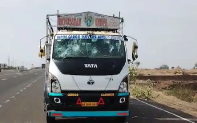 Robbers Target Canter, Steal Rs 32 Lakh Assaulting Driver, Assistant - News Karnataka