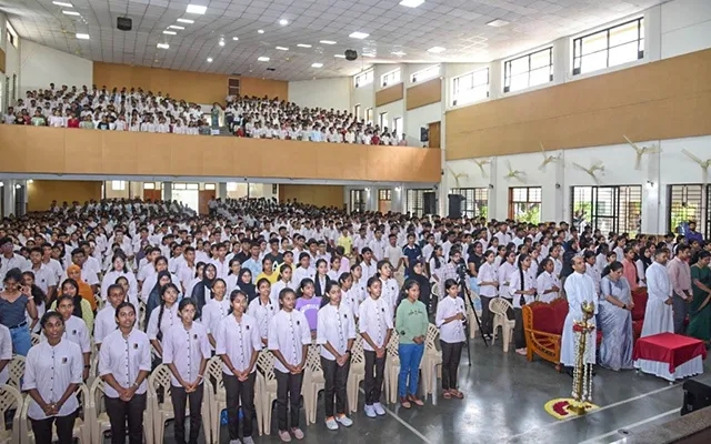 Fresh Beginnings: St Aloysius PU College Welcomes I PUC Students - News Karnataka