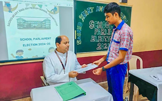 Madanthyar Sacred Heart English School Holds Digital Election for SPLs - News Karnataka