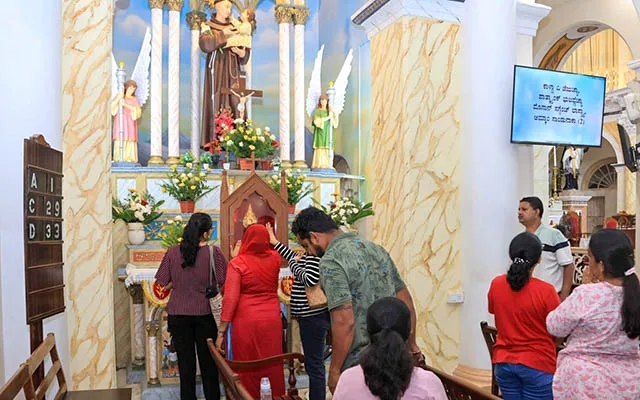 Eighth Day of Tredicina for Feast of St Anthony Held at Milagres Shrine - News Karnataka