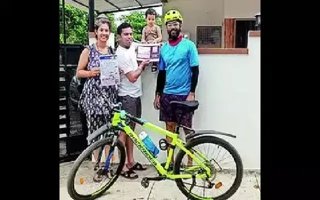 Alumnus Cycles 300km to Save Kannada School in Mangaluru - News Karnataka
