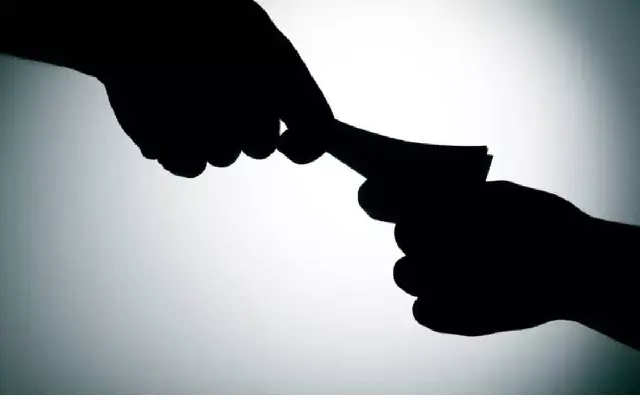 Arrest of Byndoor Forest Officer for Bribery of Rs 4000 - News Karnataka