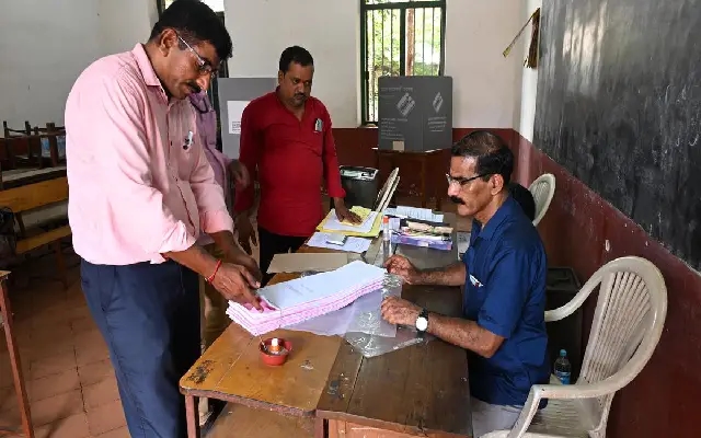 Brisk Polling in DK for South West Teachers and Graduates Constituencies - News Karnataka