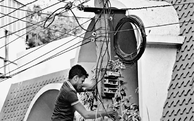 CESC to Crack Down on Illegal TV, Telephone & Internet Cables - News Karnataka