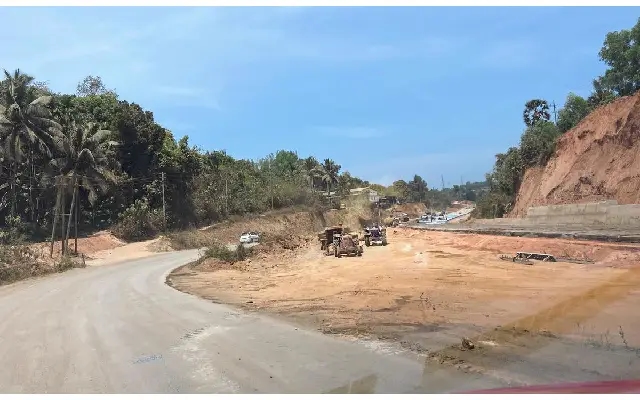 Construction Mishap Halts NH 75 Widening Project in Parakkala, Puttur - News Karnataka