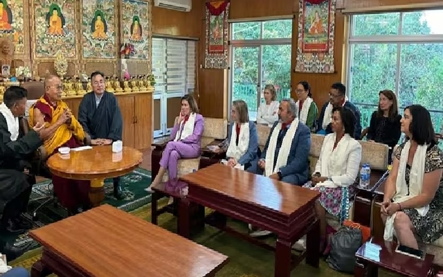 US Congressional Delegation Meets Dalai Lama, Promotes Tibet Bill - News Karnataka