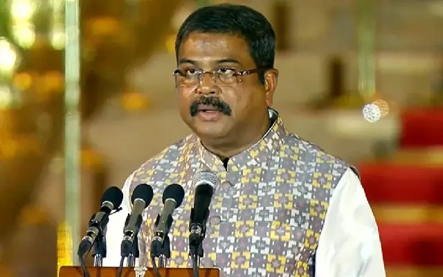 Dharmendra Pradhan: NEET-PG Exam Dates to Be Revealed Shortly - News Karnataka