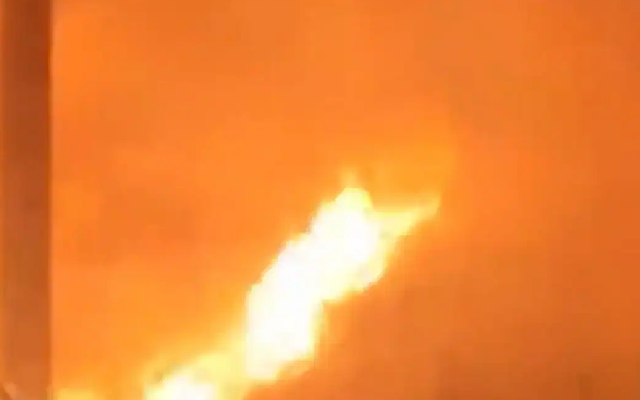 Dramatic Video Captures Train's Journey Through Siberian Wildfire - News Karnataka