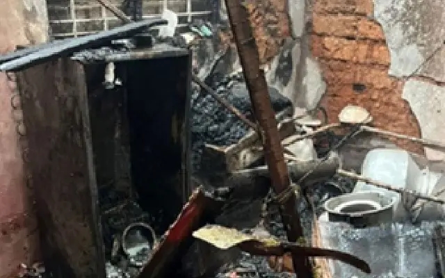 Fire Breaks Out at Puttur Residence Due to Refrigerator Explosion - News Karnataka