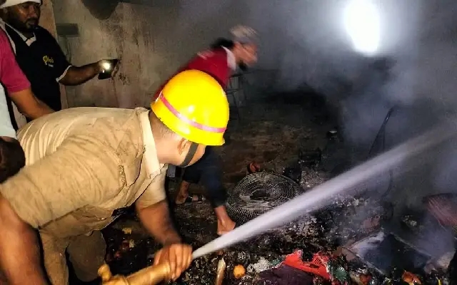 Fires Ravage Market Stalls in Mangaluru and Showroom in Udupi - News Karnataka