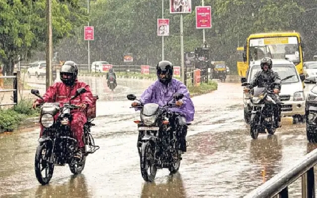 Heavy Rains Cause Widespread Damage in Dakshina Kannada and Udupi Districts - News Karnataka