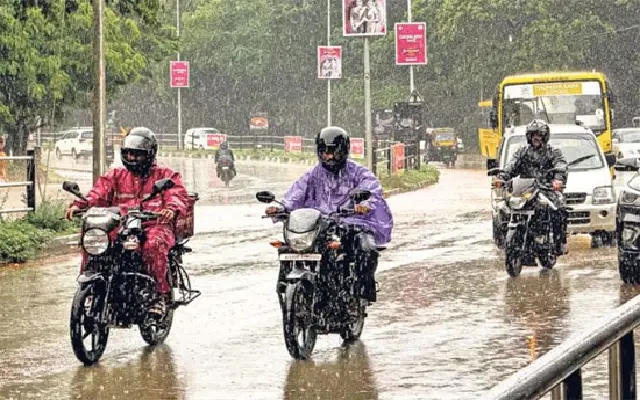 Heavy Rains Disrupt Traffic and Cause Damage in Udupi - News Karnataka
