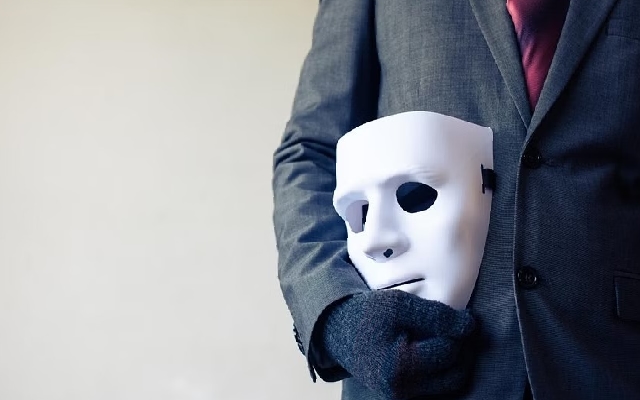 Man Accused of Cheating Sisters in Investment Scam - News Karnataka