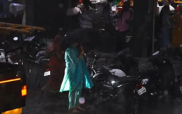 Kalaburagi Residents Face Power Outages, Blame GESCOM for Poor Service - News Karnataka