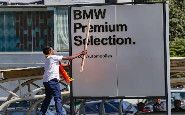 MCC Warns Commercial Establishments to Adhere to Kannada Signboard Rule - News Karnataka