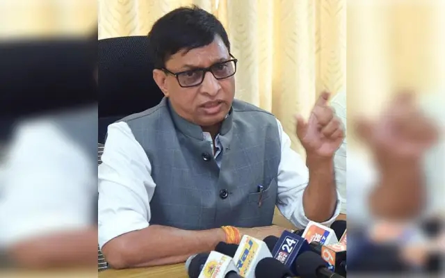 MLC S L Boje Gowda Criticizes Education Minister and Calls for Reform - News Karnataka