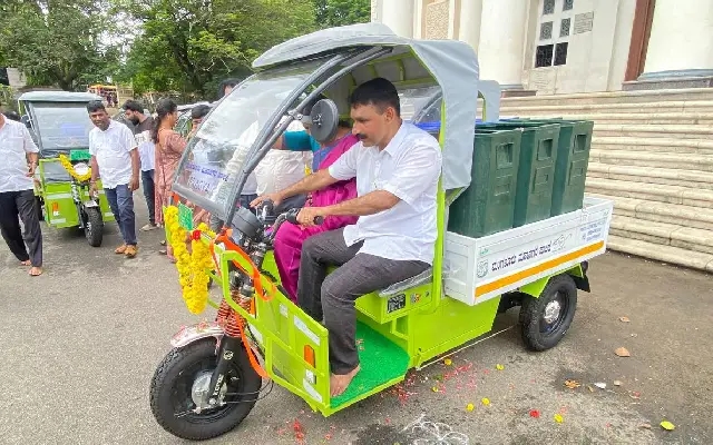 Mangaluru City Introduces Electric Auto-Rickshaws for Garbage Collection - News Karnataka