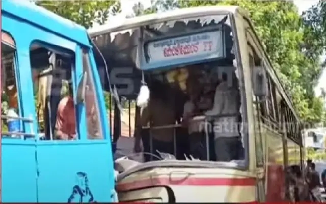 Minor Injury Reported in Collision Between Private and College Buses - News Karnataka