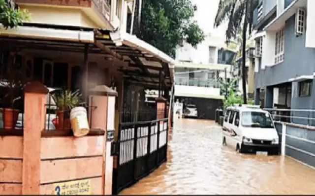 Monsoon Woes: Potholes and Flooding Plague Mangaluru's Bejai New Road - News Karnataka