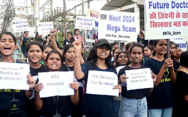 NEET Students Protest In Patna Amid Paper Leak Allegations - News Karnataka