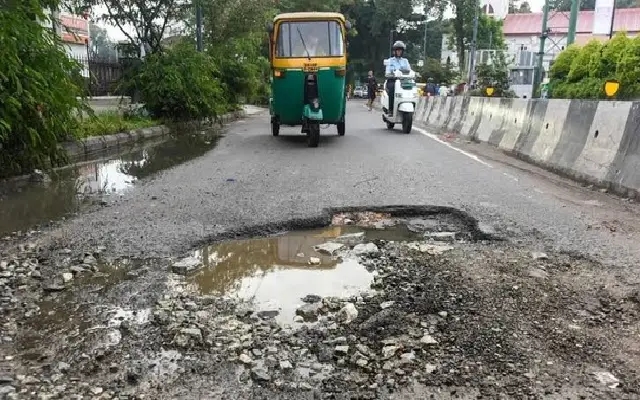 Neglected Roads in J.P. Nagar 2nd Stage Cause Severe Issues for Residents - News Karnataka