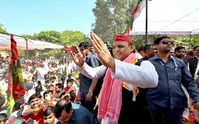 Akhilesh Yadav Urges Cadre to Stay Vigilant as Vote Counting Proceeds - News Karnataka