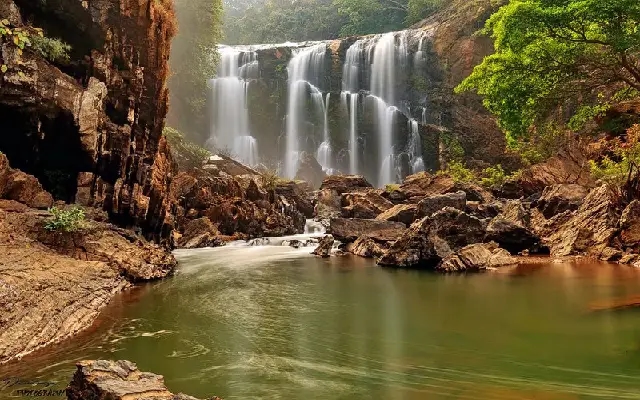 Tragedy at Sathodi Falls: Hubli Man Drowns While Swimming - News Karnataka