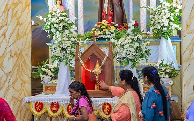 12th Day of Tredicina for Feast of St Anthony Held at Milagres Shrine - News Karnataka