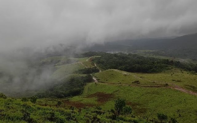 Lack of Coordination Between Departments Strands Tourists at Patlabetta - News Karnataka