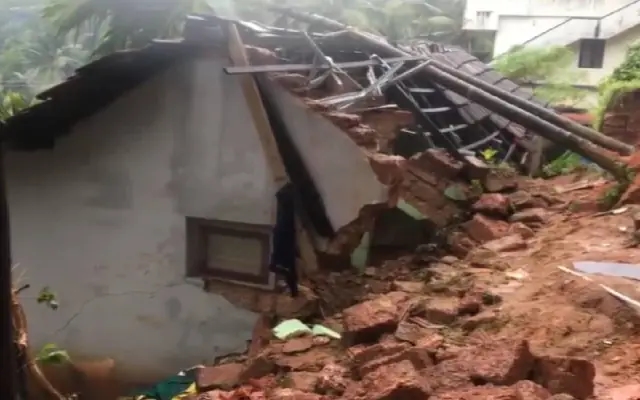 Repeated Wall Collapse in Bajal Pallakere Causes Concern Among Locals - News Karnataka