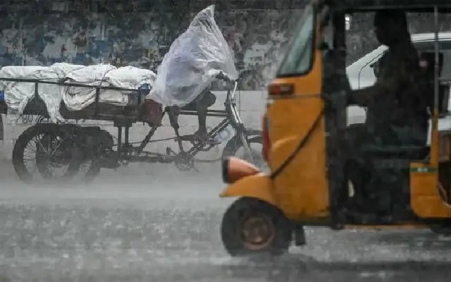 Heavy Rainfall in Uttara Kannada Prompts Relocations and School Closures - News Karnataka