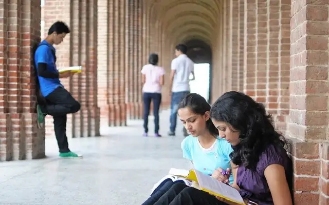 Mangalore University Prioritizes Evaluation for Final-Year Students - News Karnataka