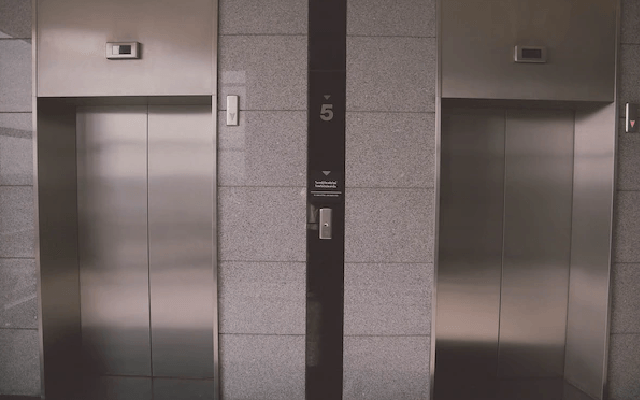 Kerala Man Stuck Inside Hospital Lift for 2 Days Rescued - News Karnataka