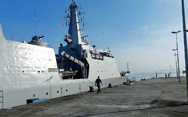 Fire on Indian Navy Ship Under Refit at Mumbai Dockyard; No Casualties Reported - News Karnataka