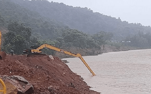 Search for Missing Bodies Continues in Shiruru Hill Collapse - News Karnataka